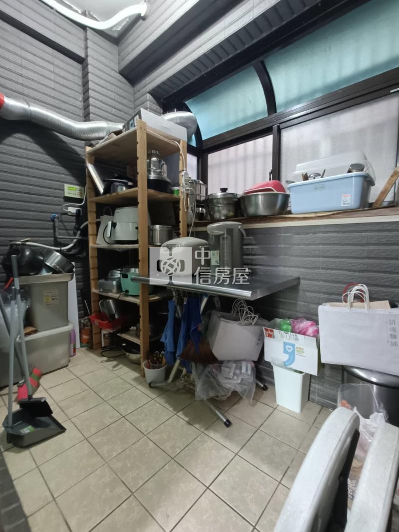 忠貞市場旁店墅2房屋室內格局與周邊環境