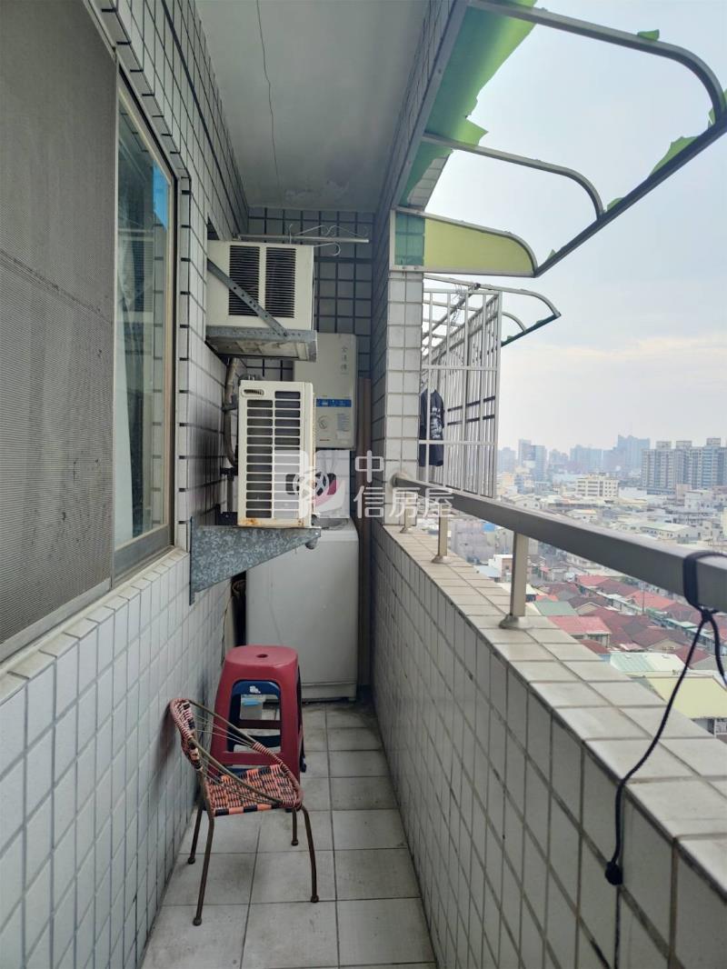 永康中山南路高統嶺明亮三房車位房屋室內格局與周邊環境