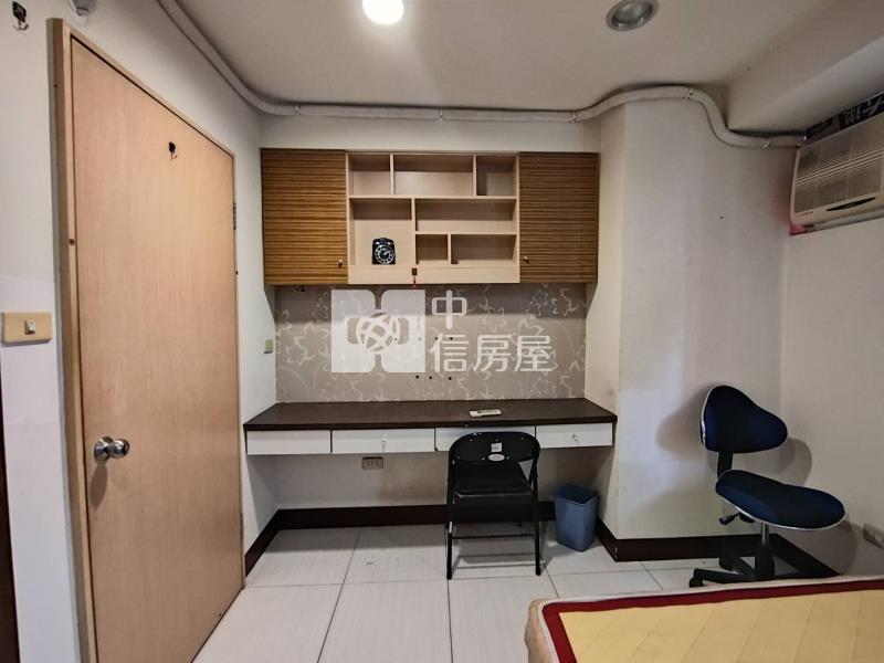 永康中山南路高統嶺明亮三房車位房屋室內格局與周邊環境