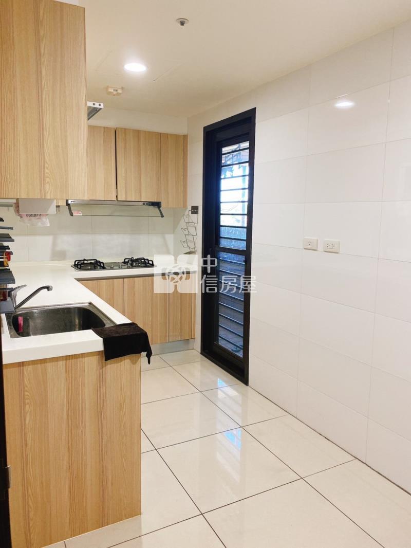 【冠軍】微笑台北美好三房+車位房屋室內格局與周邊環境