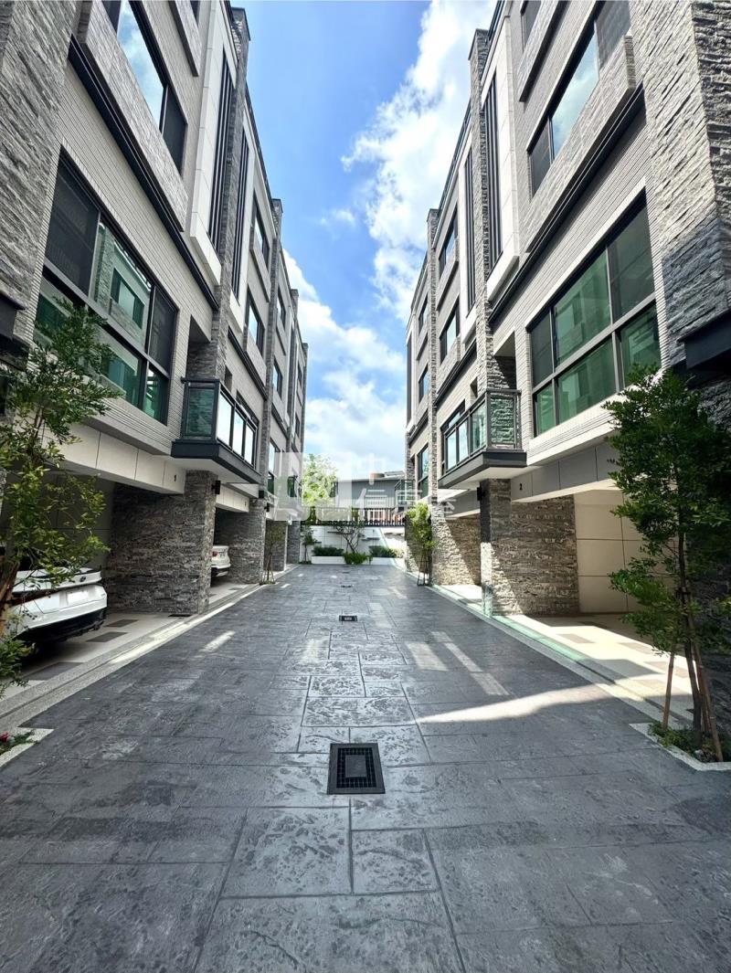 太平映美墅全新大面寬雙車電梯別墅房屋室內格局與周邊環境