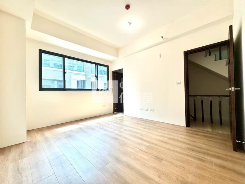 太平映美墅全新大面寬雙車電梯別墅房屋室內格局與周邊環境