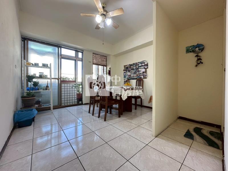 lalaport大室內45坪三房雙主臥美廈房屋室內格局與周邊環境