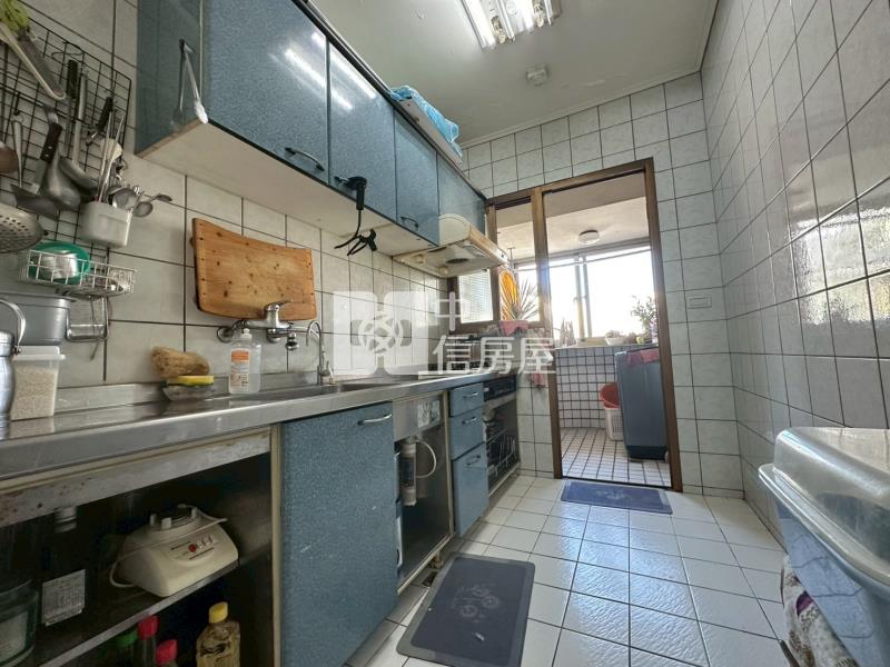 lalaport大室內45坪三房雙主臥美廈房屋室內格局與周邊環境