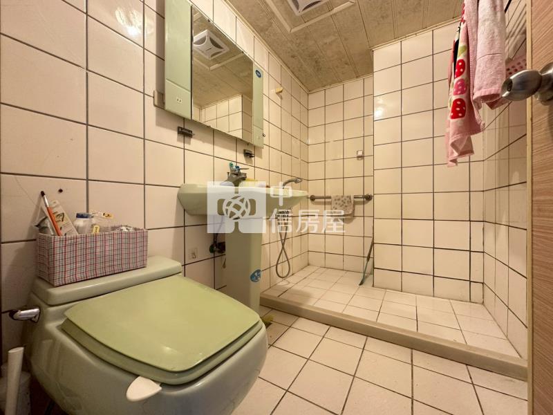 lalaport大室內45坪三房雙主臥美廈房屋室內格局與周邊環境