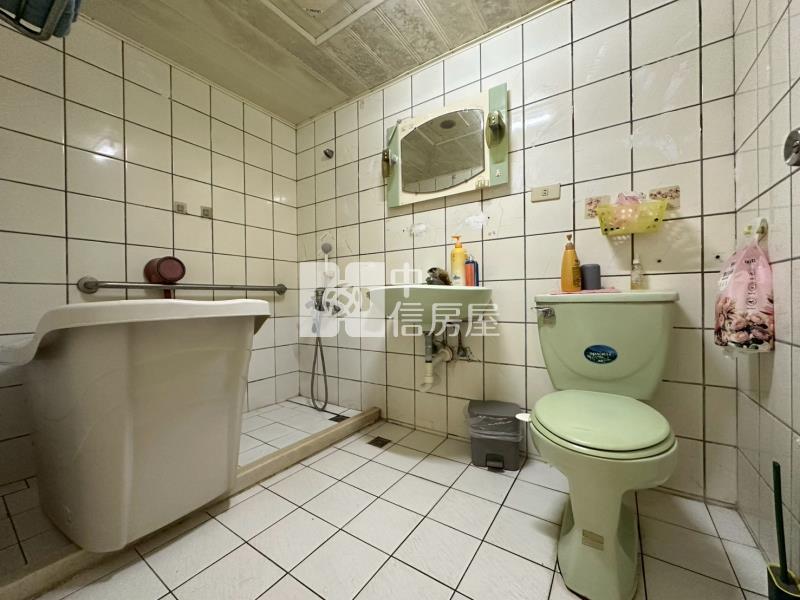 lalaport大室內45坪三房雙主臥美廈房屋室內格局與周邊環境