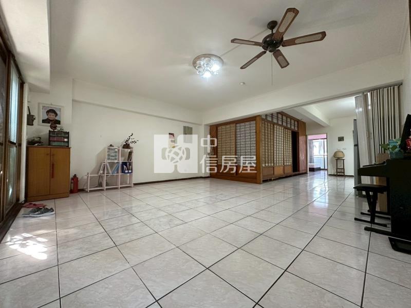 lalaport大室內45坪三房雙主臥美廈房屋室內格局與周邊環境