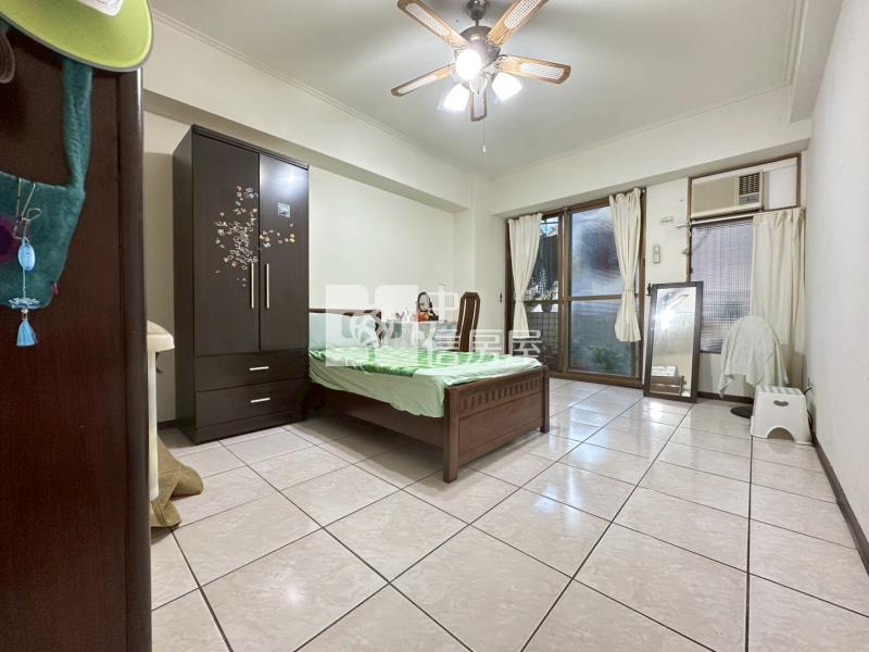 lalaport大室內45坪三房雙主臥美廈房屋室內格局與周邊環境