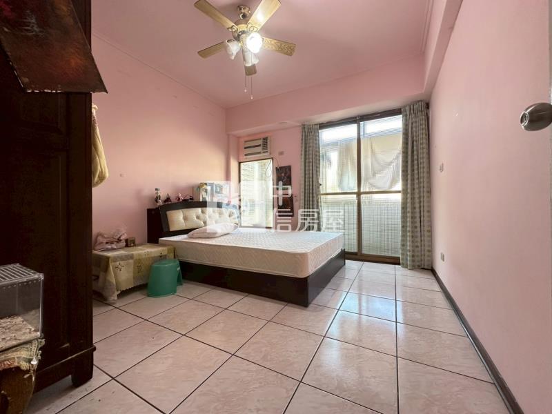 lalaport大室內45坪三房雙主臥美廈房屋室內格局與周邊環境