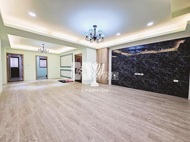 【冠軍】大慶精美大三房房屋室內格局與周邊環境