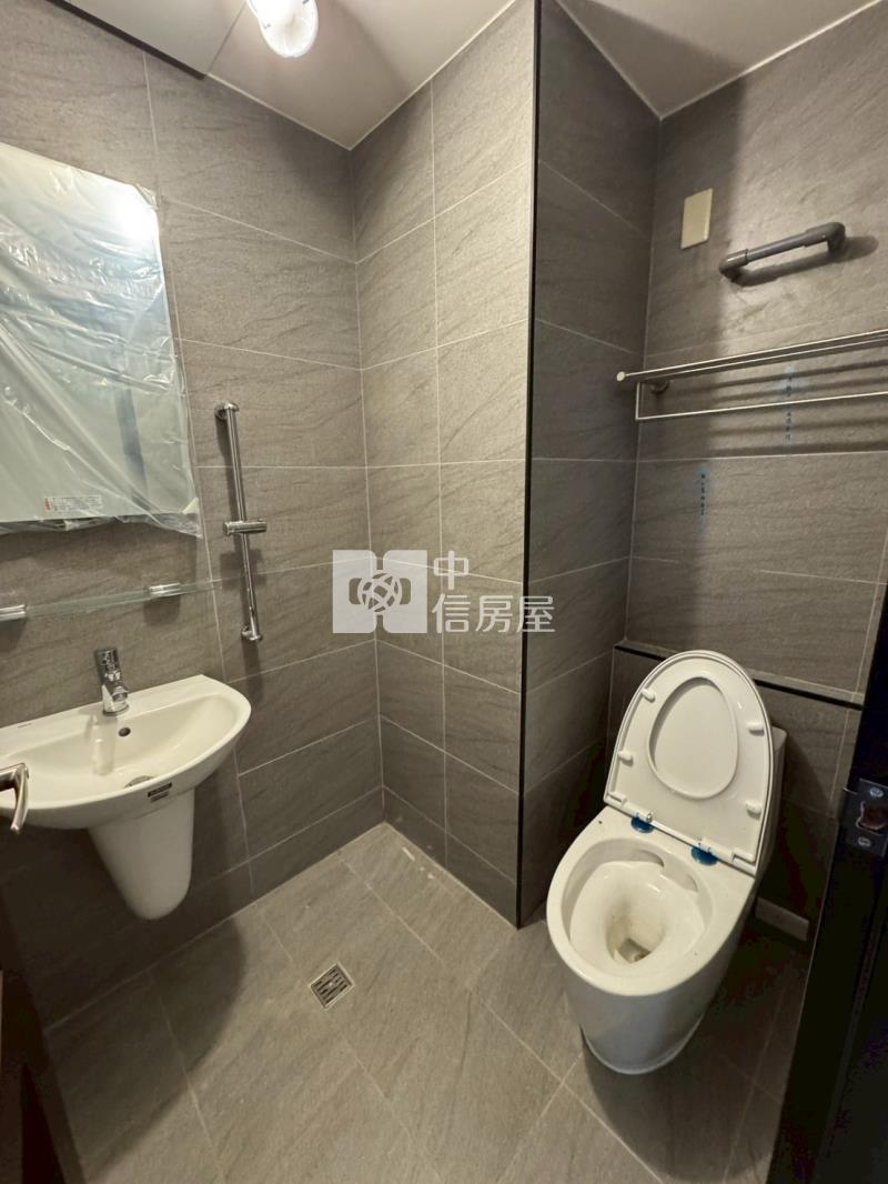 綠意環抱青埔低總價面寬雙車店面房屋室內格局與周邊環境