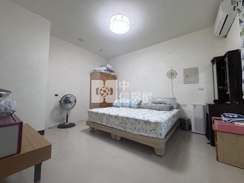 龍岡商圈稀有大地坪整新透天房屋室內格局與周邊環境