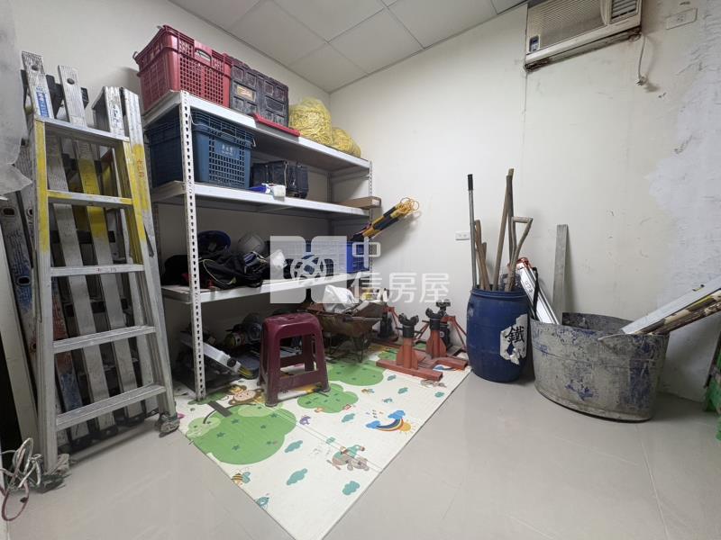 龍岡商圈稀有大地坪整新透天房屋室內格局與周邊環境