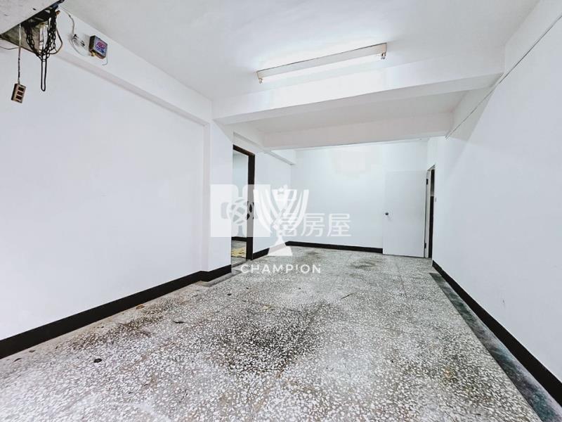 【冠軍】劉銘傳路稀有一樓附車庫房屋室內格局與周邊環境