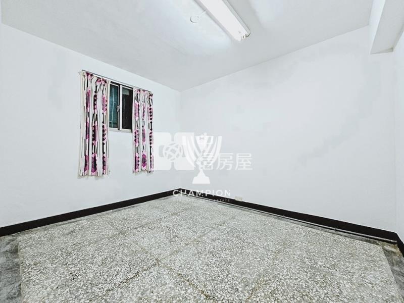 【冠軍】劉銘傳路稀有一樓附車庫房屋室內格局與周邊環境