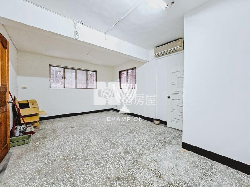 【冠軍】劉銘傳路稀有一樓附車庫房屋室內格局與周邊環境