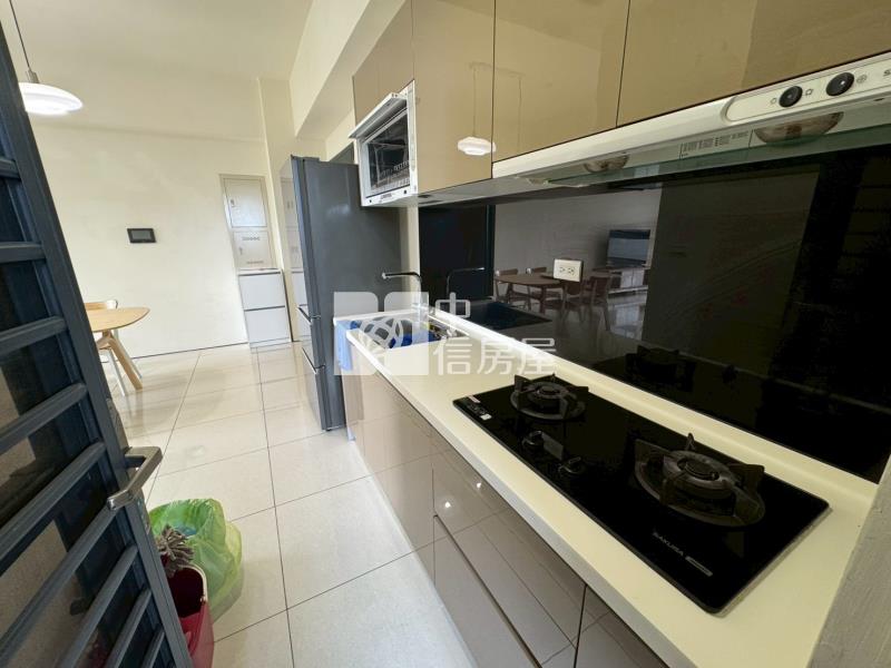 草漯市區面棒球場2房+平車房屋室內格局與周邊環境