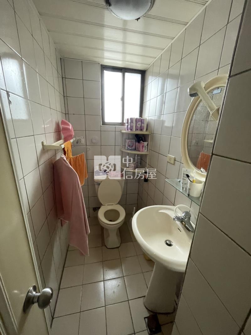 中壢大學湖畔超值電梯三房房屋室內格局與周邊環境