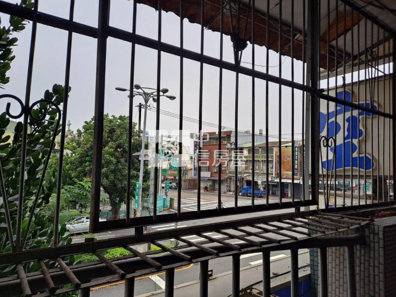 自由路西段店面透天房屋室內格局與周邊環境