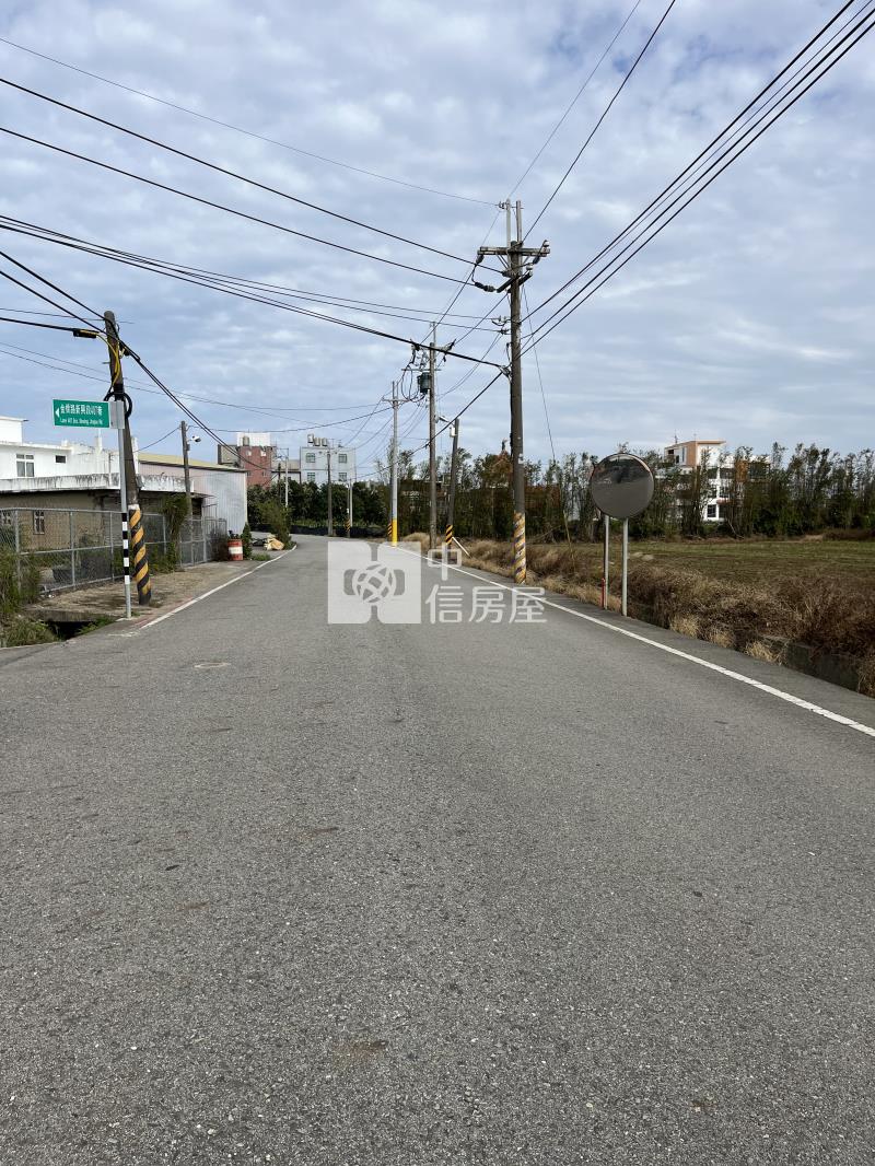 觀音鄉新興路旁美農地房屋室內格局與周邊環境