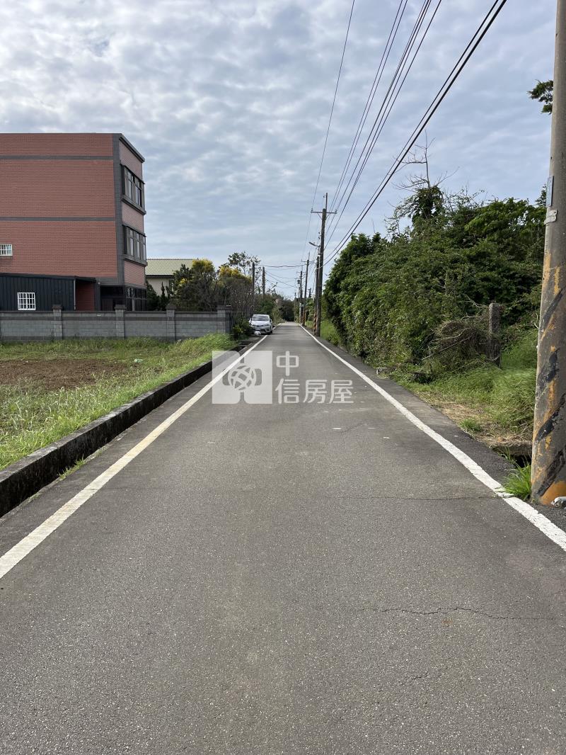 觀音鄉新興路旁美農地房屋室內格局與周邊環境