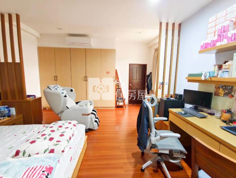 歸仁圓環旁大地坪邊間可停四車美墅(專)房屋室內格局與周邊環境