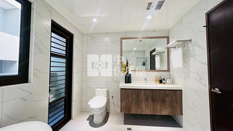 近草漯市區全新電梯雙車位別墅房屋室內格局與周邊環境