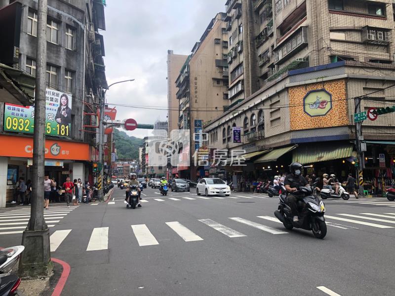 ●廟口仁四路店面房屋室內格局與周邊環境