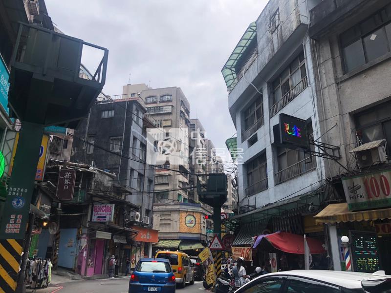 ●廟口仁四路店面房屋室內格局與周邊環境