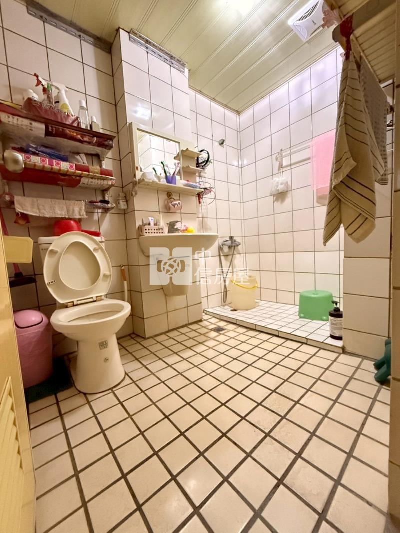 中國醫漢口永興商圈電梯三房華廈房屋室內格局與周邊環境