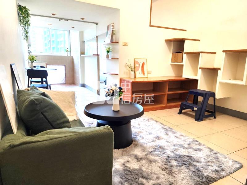 精選近龍安中平中路縣府LV1+1房房屋室內格局與周邊環境