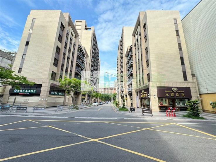 內壢忠孝公園3房雙車位房屋室內格局與周邊環境