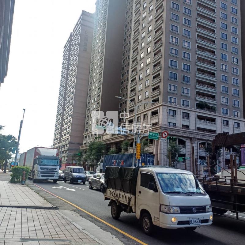 【奔馳】台北國道店面房屋室內格局與周邊環境