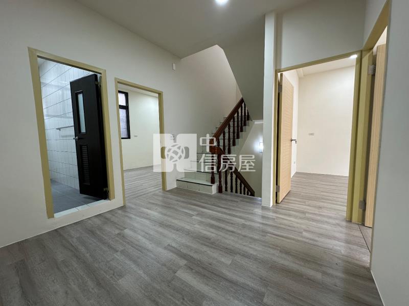 楊梅整新雙車位透天房屋室內格局與周邊環境