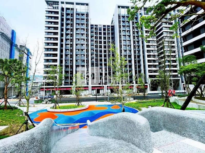 ▲新橫濱精美大三房平面車位房屋室內格局與周邊環境