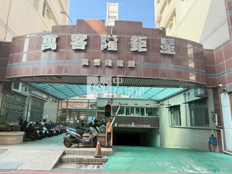 萬客隆3房平車房屋室內格局與周邊環境