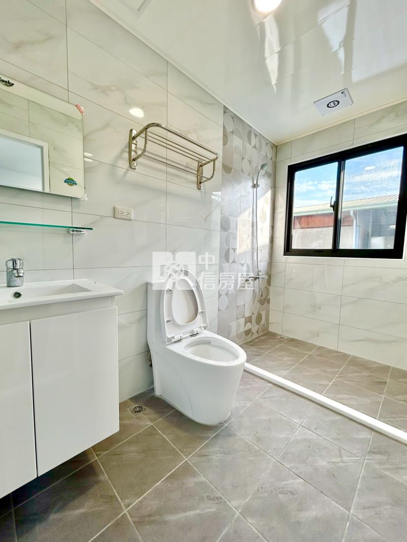 中興商圈四房活路美透天房屋室內格局與周邊環境