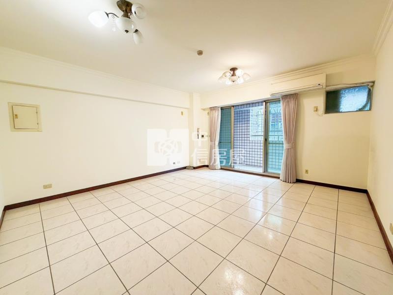 西屯創世紀三房+車位房屋室內格局與周邊環境