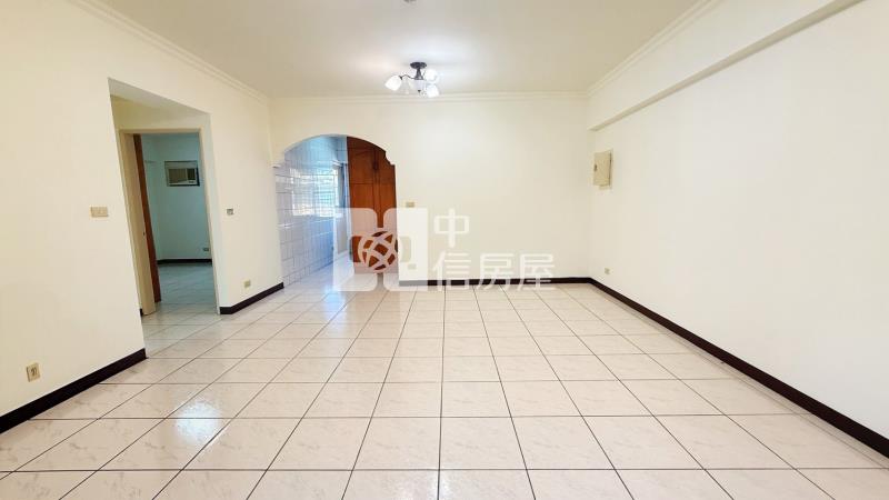 西屯創世紀三房+車位房屋室內格局與周邊環境