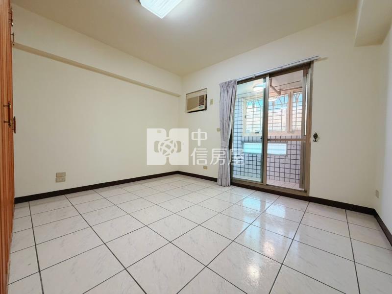 西屯創世紀三房+車位房屋室內格局與周邊環境