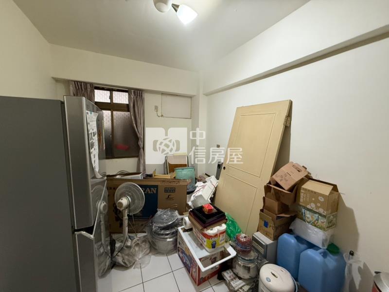 中壢家樂福電梯三房房屋室內格局與周邊環境