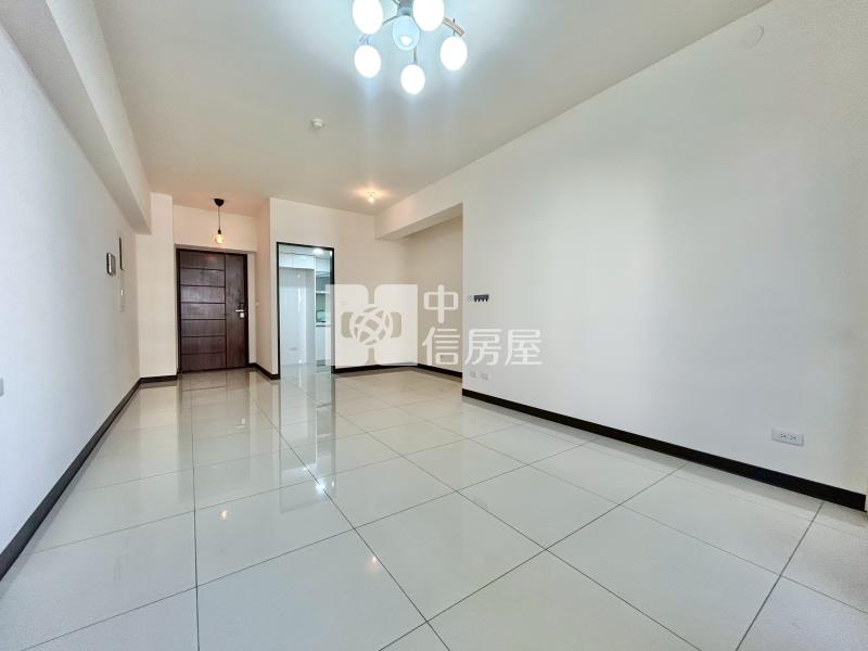 中國醫旁輕屋齡三房平車房屋室內格局與周邊環境