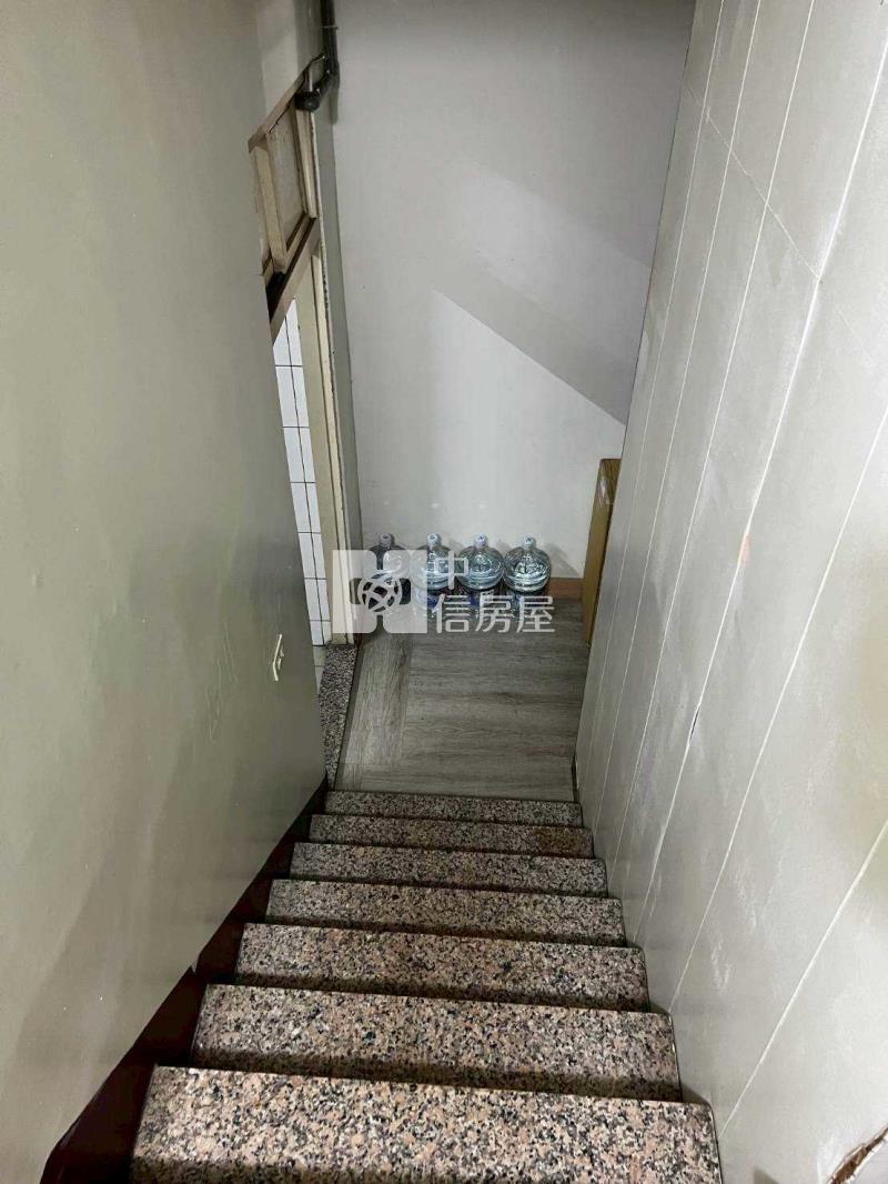 桃園省桃旁透天店面房屋室內格局與周邊環境