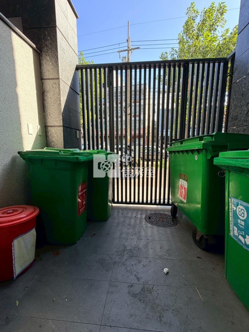 正爽文路全新落成高質感挑高收租1房1廳套房房屋室內格局與周邊環境