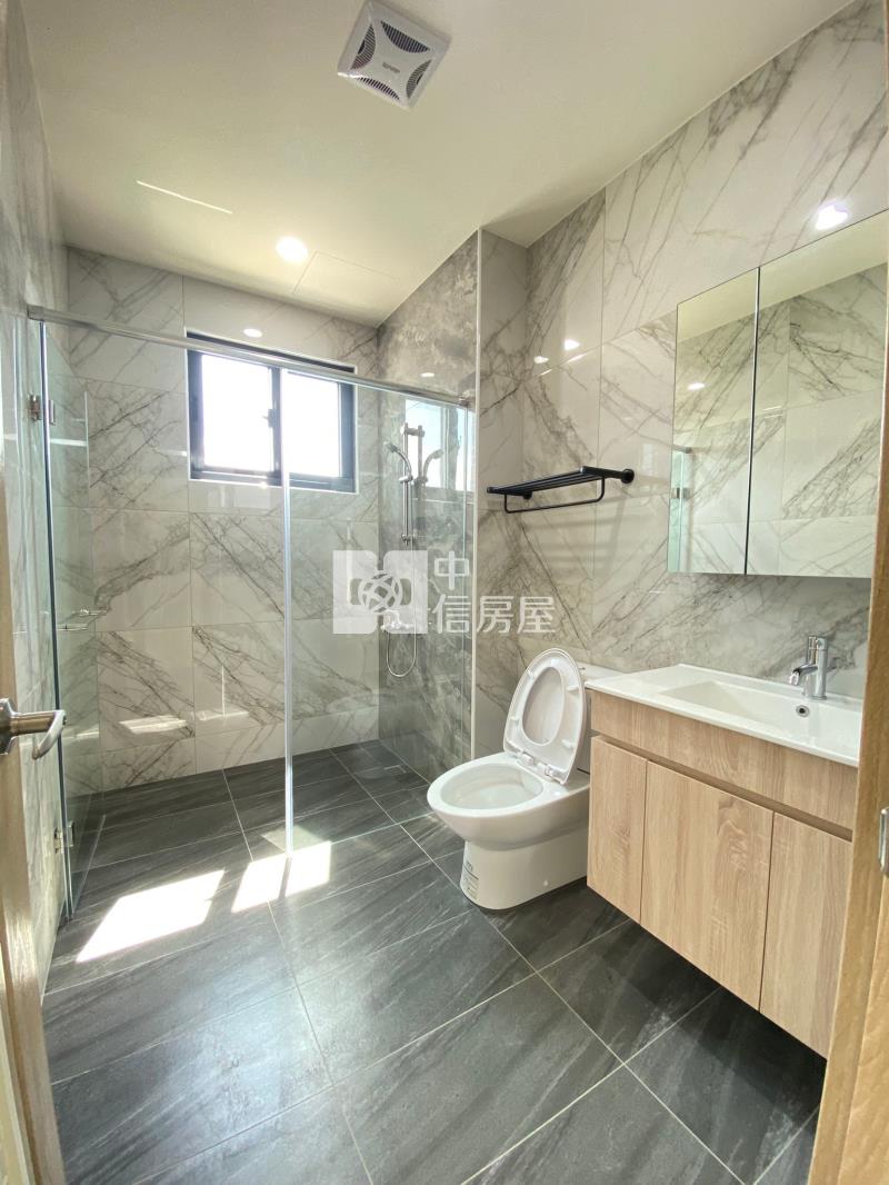 修平科大大地坪雙車電梯別墅房屋室內格局與周邊環境