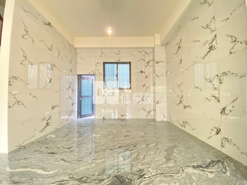 修平科大大地坪雙車電梯別墅房屋室內格局與周邊環境