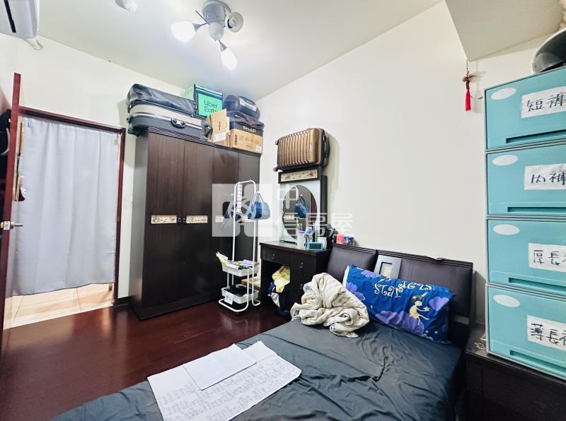 傳世國寶雙拼四房另車房屋室內格局與周邊環境