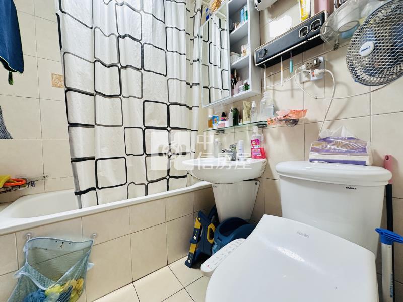 傳世國寶雙拼四房另車房屋室內格局與周邊環境