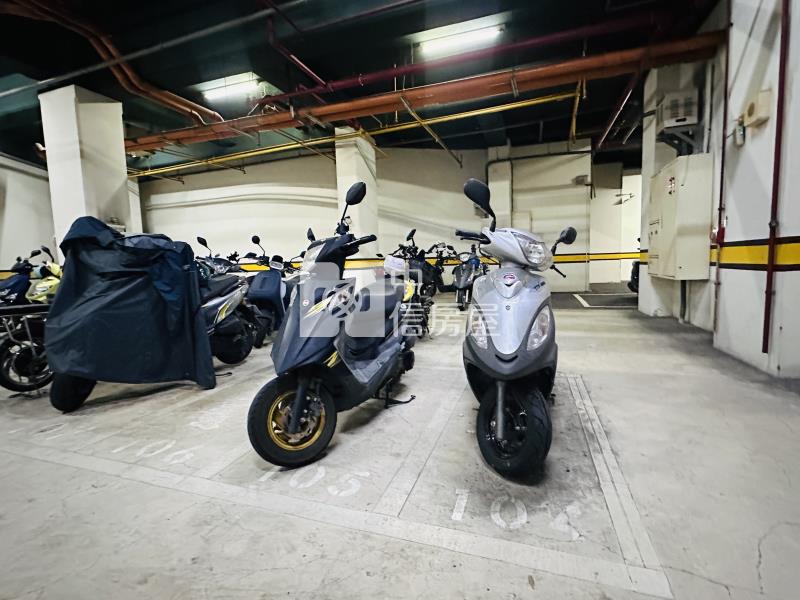 傳世國寶雙拼四房另車房屋室內格局與周邊環境