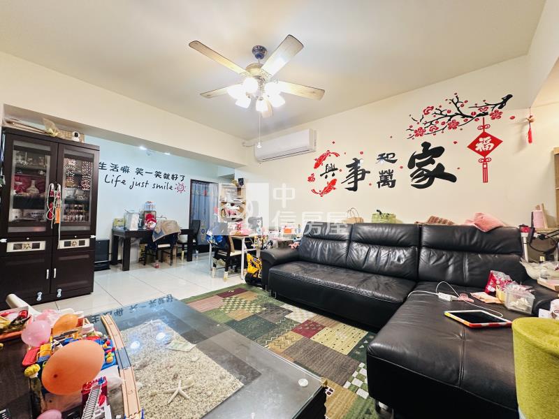 傳世國寶雙拼四房另車房屋室內格局與周邊環境